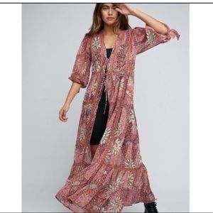 Free people robe/ kimono/ cover up. Size M/L. New with tags.